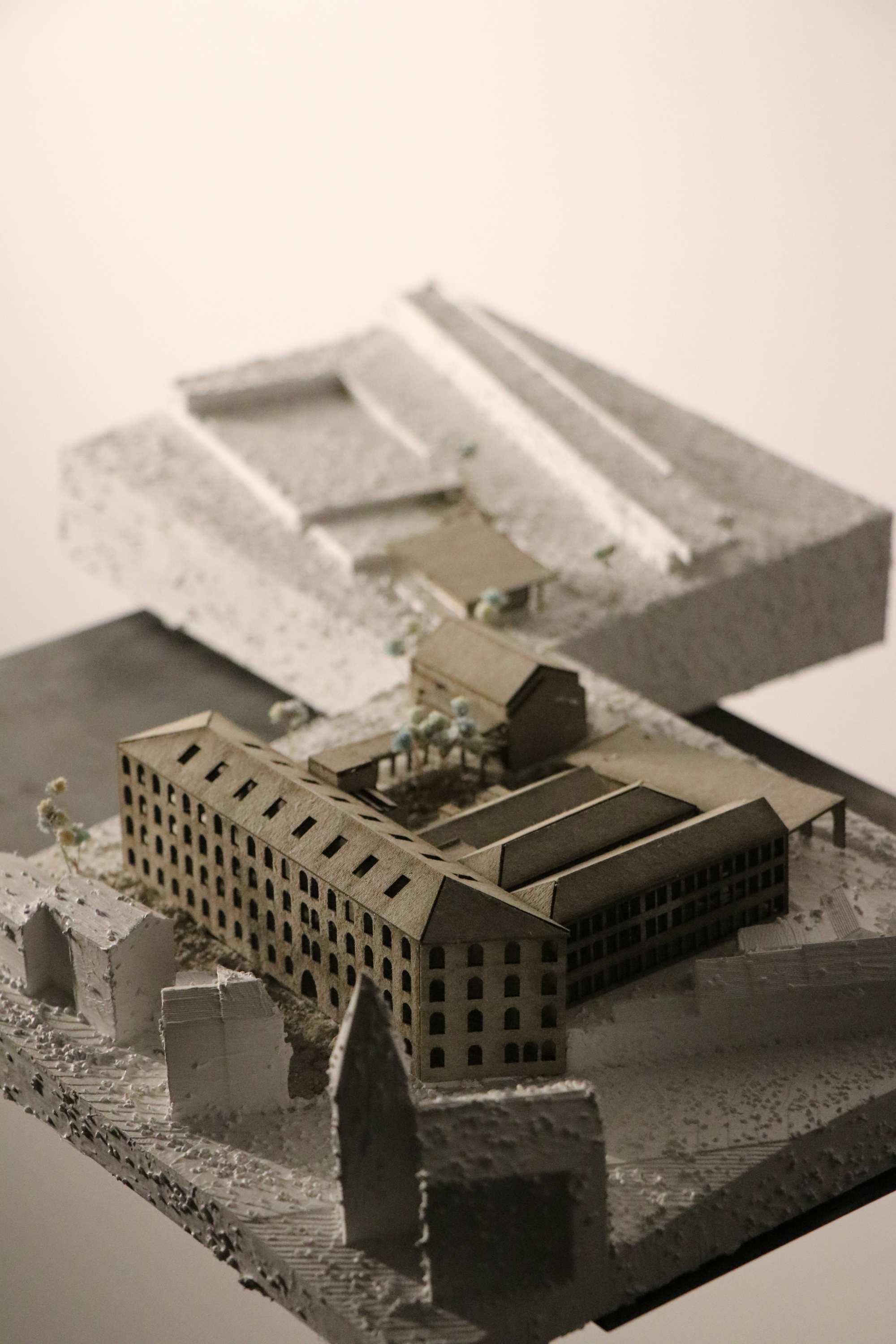 Constructing Anti-Monuments | 1.500 Field model 