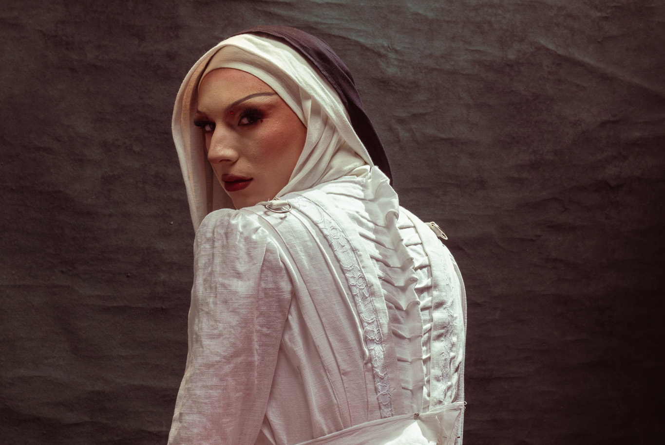 costume for vicar amelia